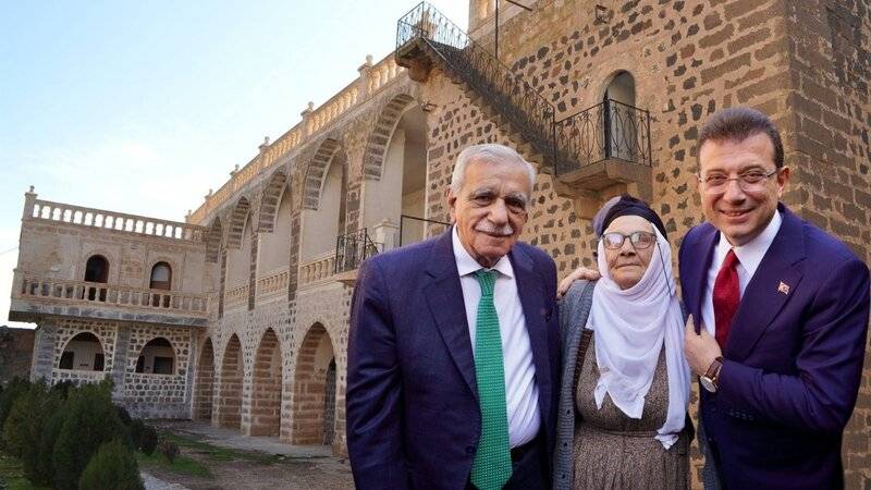 İmamoğlu, Mardin’deki tarihi köşkün hikâyesine şaşırdı: Yapma ya!