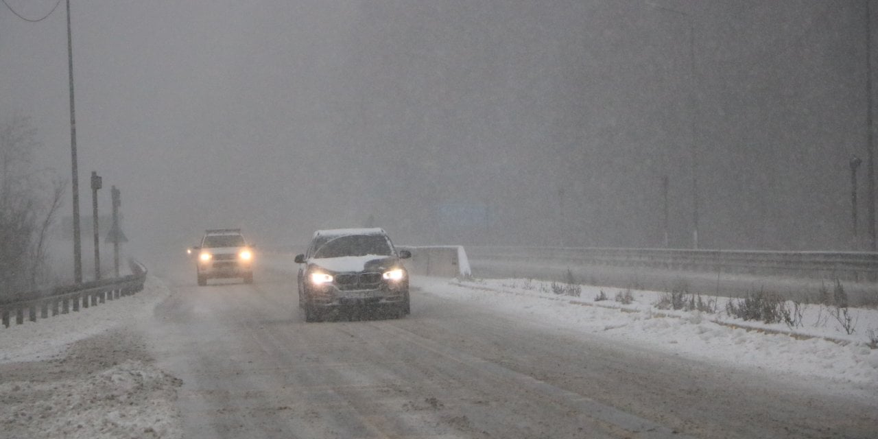 Bolu Dağı geçişinde kar yağışı başladı